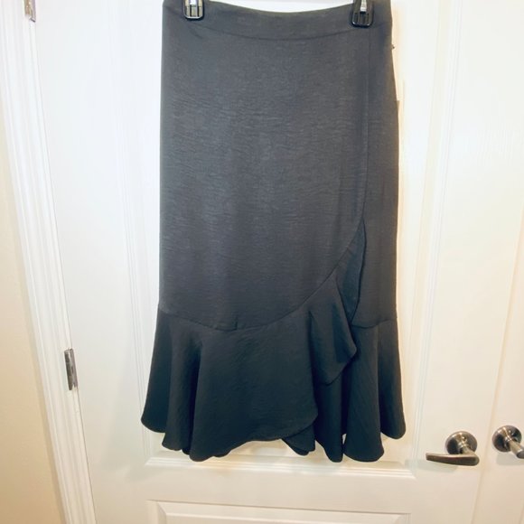 Vince Camuto Black Skirt w/ Ruffle Hem, Size Small - Picture 2 of 8